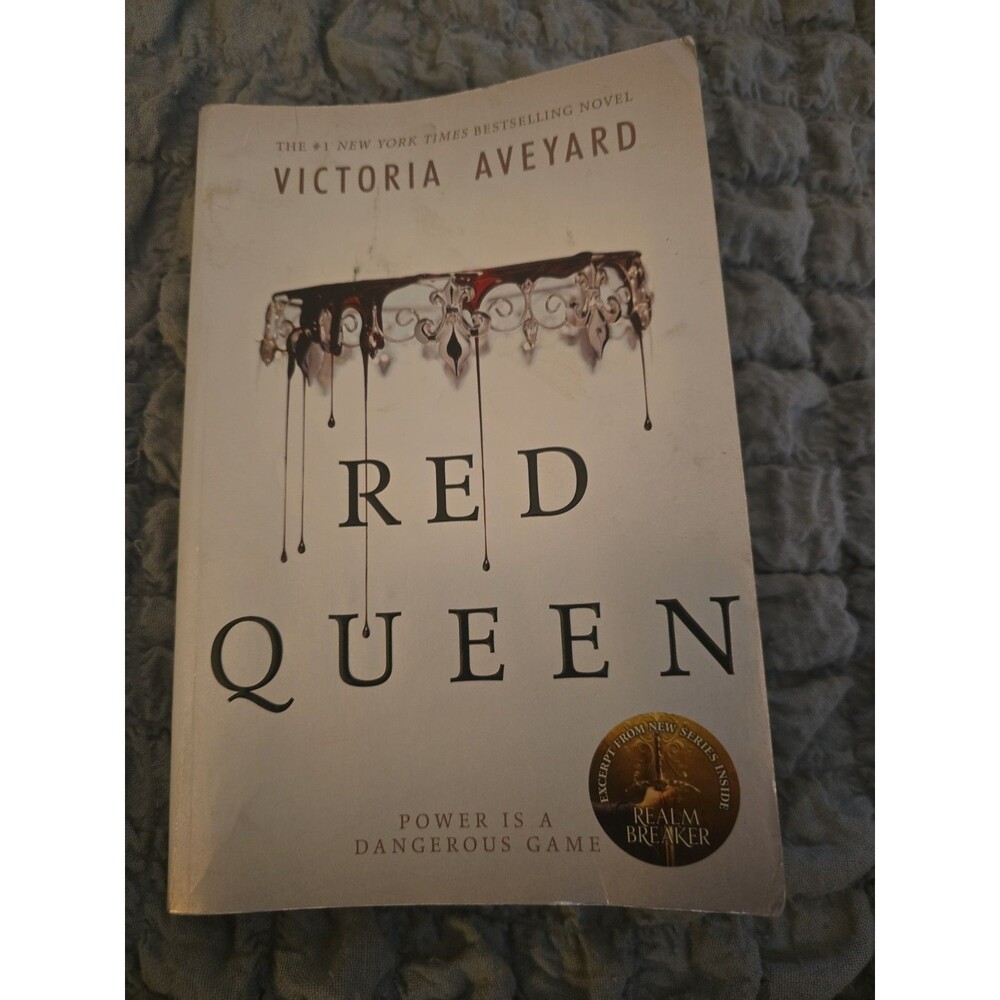 Red Queen by Victoria Aveyard (2016, Trade Paperback)
